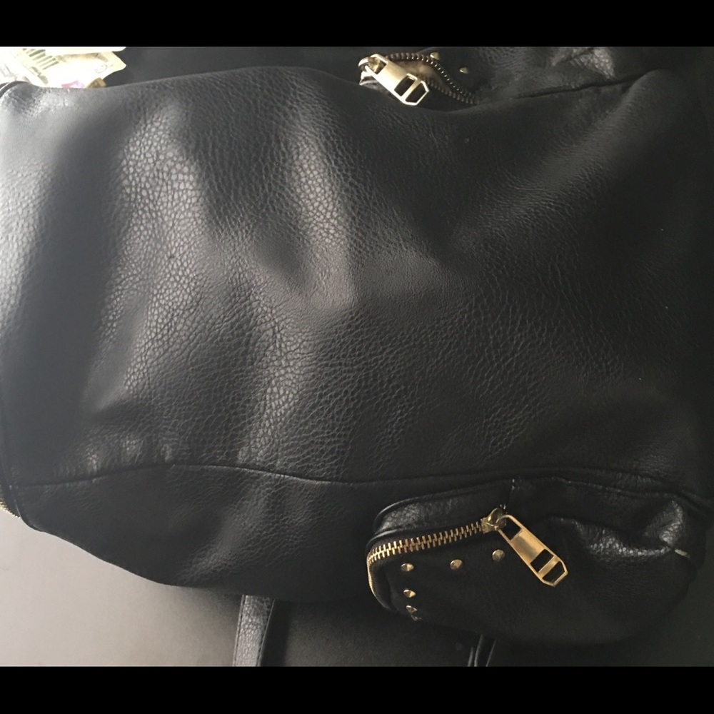 Purses - Picture 2 of 6
